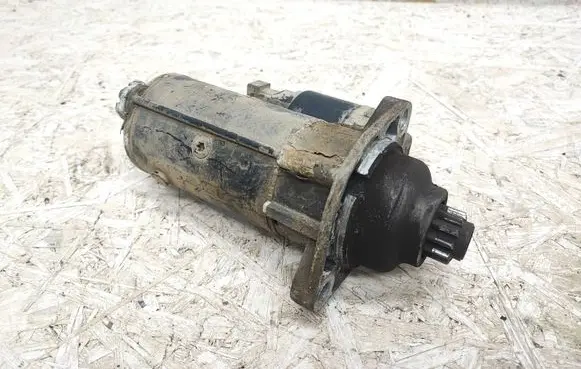 Volkswagen Golf IV Starter motor 02A911024B D7RS30 135BMB