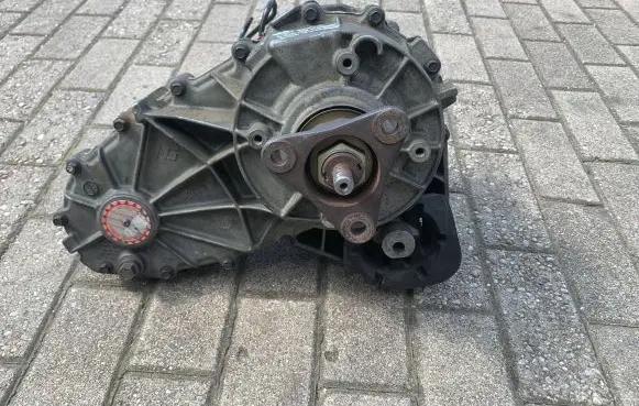 BMW X5 E53 Gearbox transfer box case 27107504562 27107519533