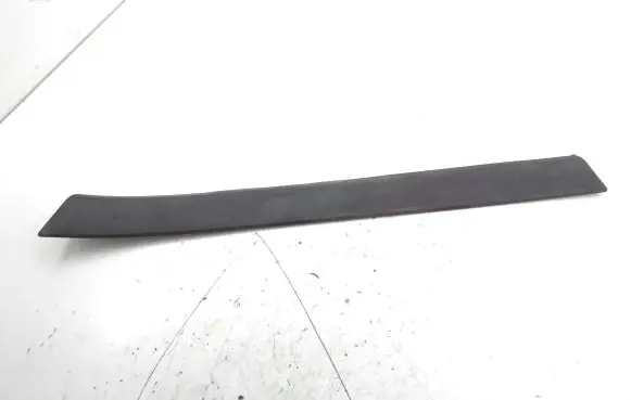 Skoda Octavia Mk2 (1Z) Front sill trim cover