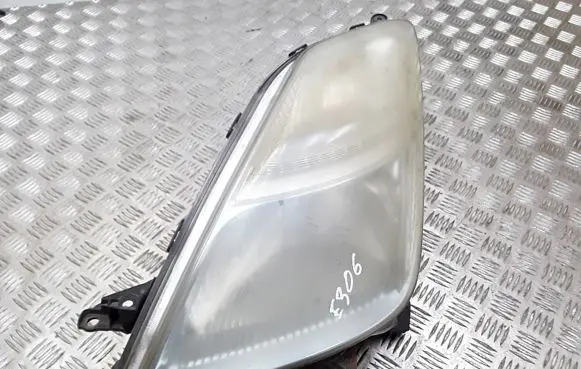 Toyota Prius (XW20) Headlight/headlamp