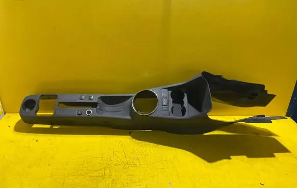 Skoda Fabia Mk2 (5J) Center console 5J0863241