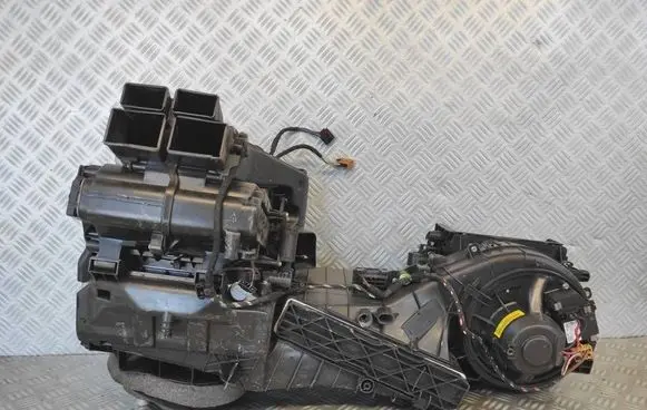 Interior heater climate box assembly