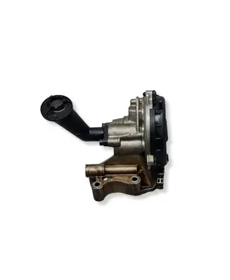 Skoda Fabia Mk2 (5J) Oil pump 03F115105D