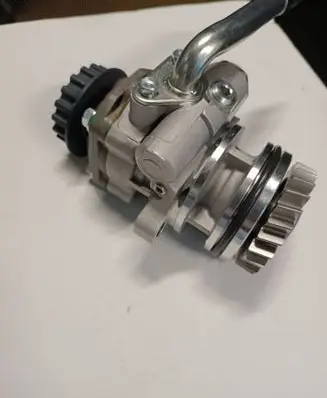 Volkswagen Transporter - Caravelle T5 Power steering pump 7H0422153A 10SKV131 7H0422153H