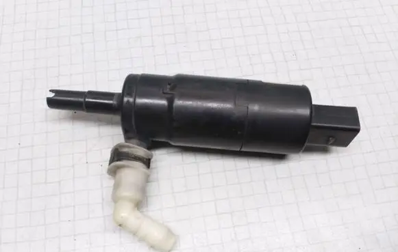 Volkswagen PASSAT B5.5 Headlight washer pump 1J0955681 001006