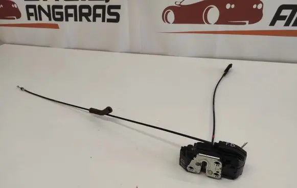 Nissan Note (E11) Front door lock
