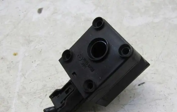 Mazda 2 Other control units/modules KD45676B1