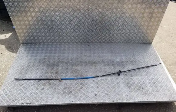 Chevrolet Orlando Handbrake/parking brake wiring cable 