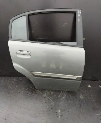 KIA Rio Rear door