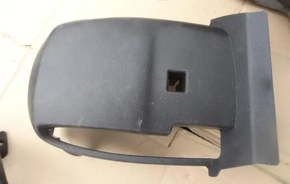 Nissan Qashqai Steering wheel column trim 48470HV50A