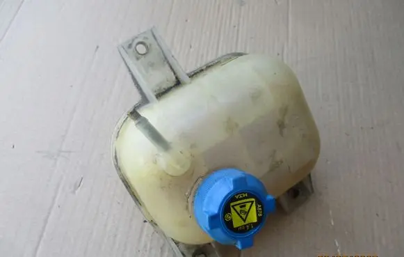 Citroen Berlingo Coolant expansion tank/reservoir
