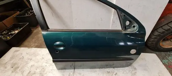 Peugeot 206 Front door
