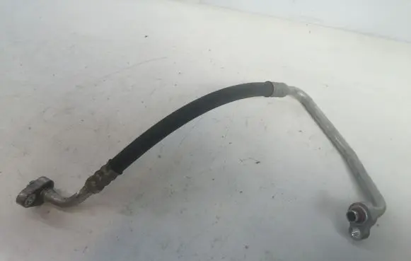 Ford C-MAX I Air conditioning (A/C) pipe/hose
