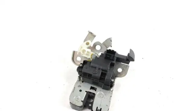 Audi A4 S4 B8 8K Tailgate/trunk/boot lock/catch/latch 8K9827505