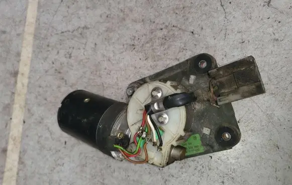 Nissan Terrano Wiper motor 9390332382