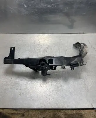 BMW 3 E90 E91 Headlight/headlamp mounting bracket 7116707