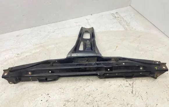Audi 80 90 B3 Radiator support slam panel bracket 