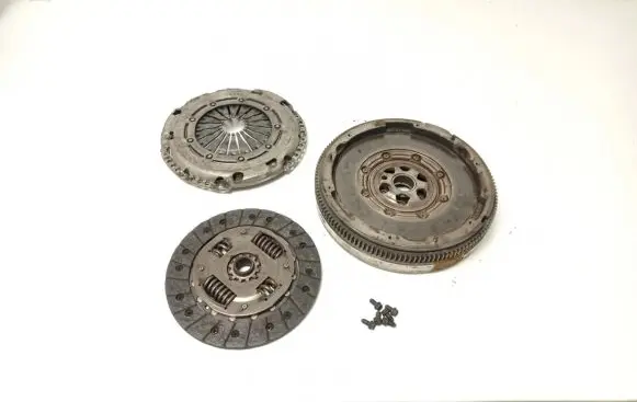 Volkswagen Golf VIII Clutch set kit 05E105266B