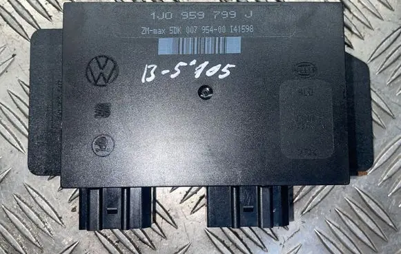 Volkswagen PASSAT B5 Comfort/convenience module 1j0959799j