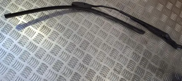 Peugeot 406 Front wiper blade arm