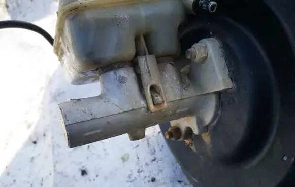 Opel Zafira A Master brake cylinder