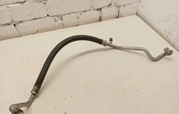 Mitsubishi Grandis Air conditioning (A/C) pipe/hose