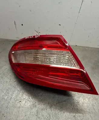 Mercedes-Benz C W204 Rear/tail lights 2048200164