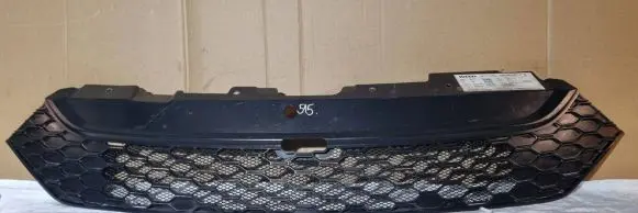 Iveco Daily 6th gen Front bumper upper radiator grill