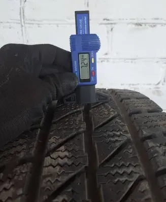 Iveco Daily 5th gen R16 C winter tire 