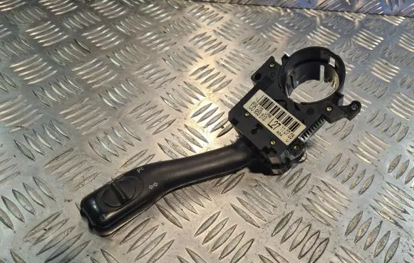 Volkswagen PASSAT B5 Indicator stalk 1J0953513