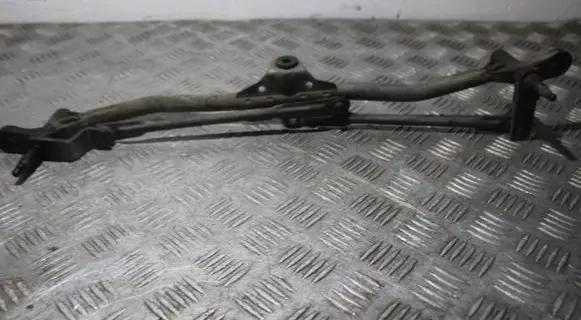 Skoda Fabia Mk2 (5J) Front wiper linkage 