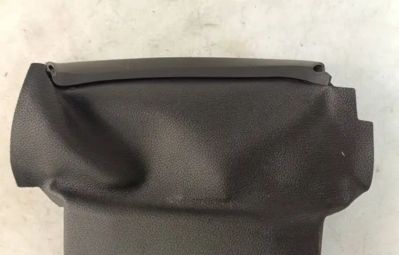 Steering wheel column trim