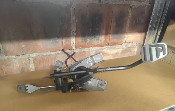 Volvo C30 Clutch pedal 31290198 11456M05 171020251