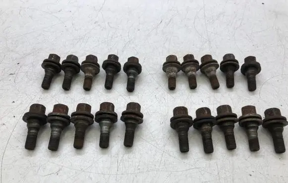 Peugeot 308 Nuts/bolts 