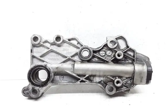 Mercedes-Benz E C207 W207 Oil filter mounting bracket 70362380 70362379