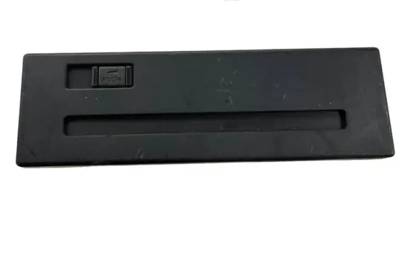 Lexus RX 450H Navigation unit CD/DVD player 8684148060 EM05A2 EKCB011112