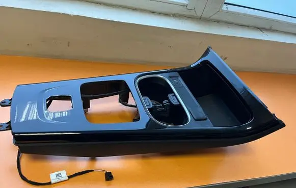 Mercedes-Benz CLA C118 X118 Center console A1776803603