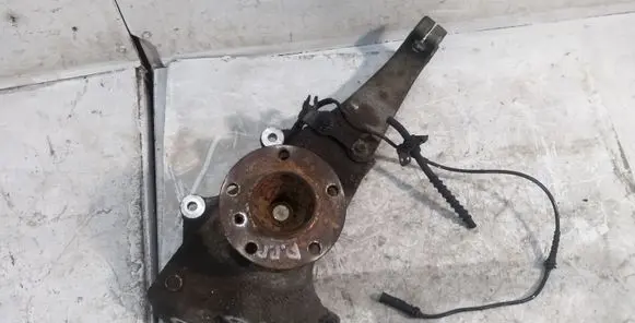 BMW 5 F10 F11 Front wheel hub spindle knuckle 678463803