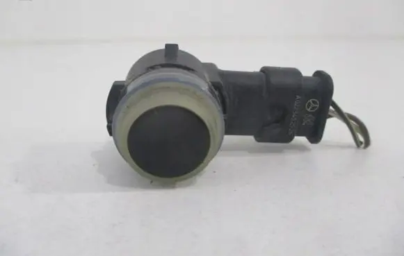 Mercedes-Benz E C207 W207 Parking PDC sensor A0009051202