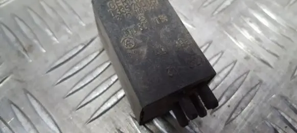 Mercedes-Benz E W123 Other relay 0335200051