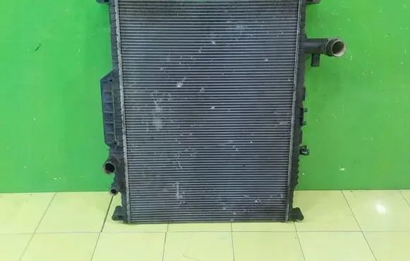 Citroen C-Crosser Coolant radiator AH328005BA
