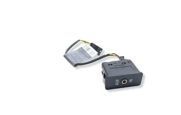 BMW X3 E83 AUX in-socket connector 3428636