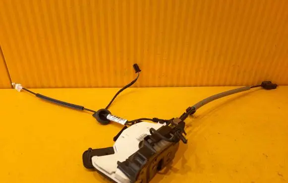 Seat Leon (5F) Front door lock 5K1837016J