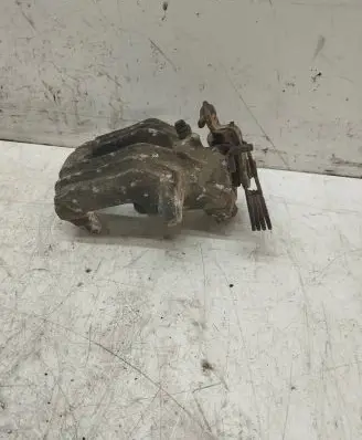 Audi A4 S4 B5 8D Rear brake caliper B6A2