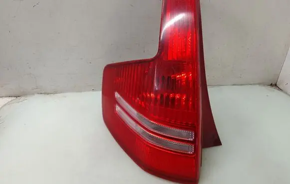 Citroen C4 I Rear/tail lights E204011