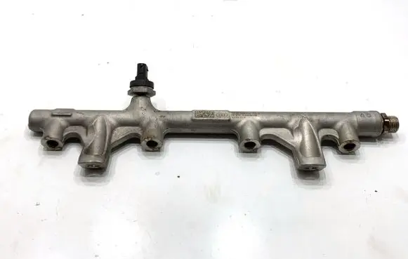 Volkswagen PASSAT B8 Fuel main line pipe 