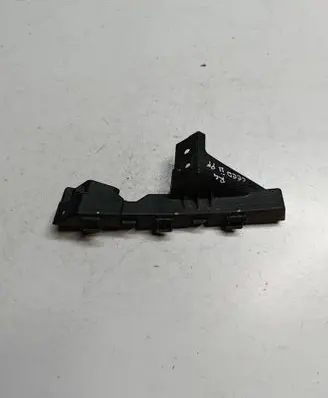 KIA Ceed Front bumper mounting bracket 86518-A2000