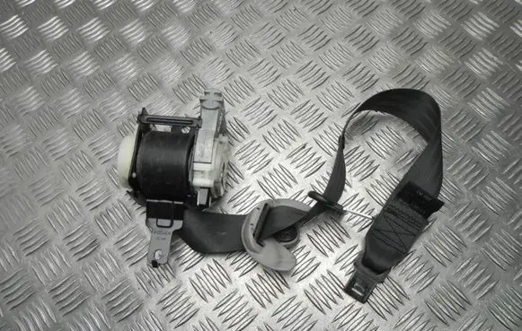 Hyundai i40 Front seatbelt 888202Y200 M3806