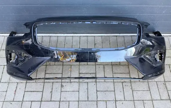 Volvo S60 Front bumper 31690589