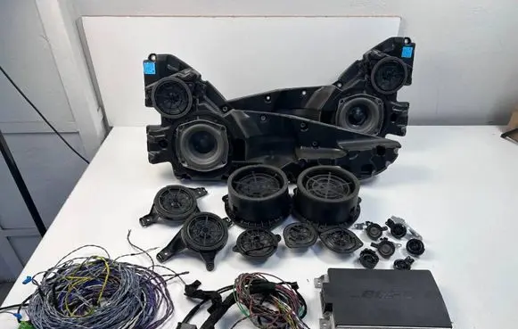 Audi Q7 4M Audio system kit 4M0035411B